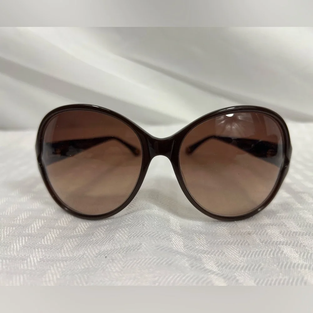 Michael Michael Kors Brown Oversized Gradient Sunglasses Case & Cloth